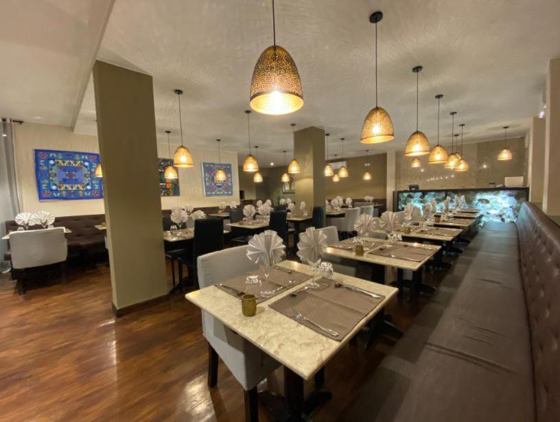 Fly Inn Madagascar Hotel - Navette Gratuite H24 - A 300M De L'Aeroport International Ivato-Antananarivo Ivato  Εξωτερικό φωτογραφία